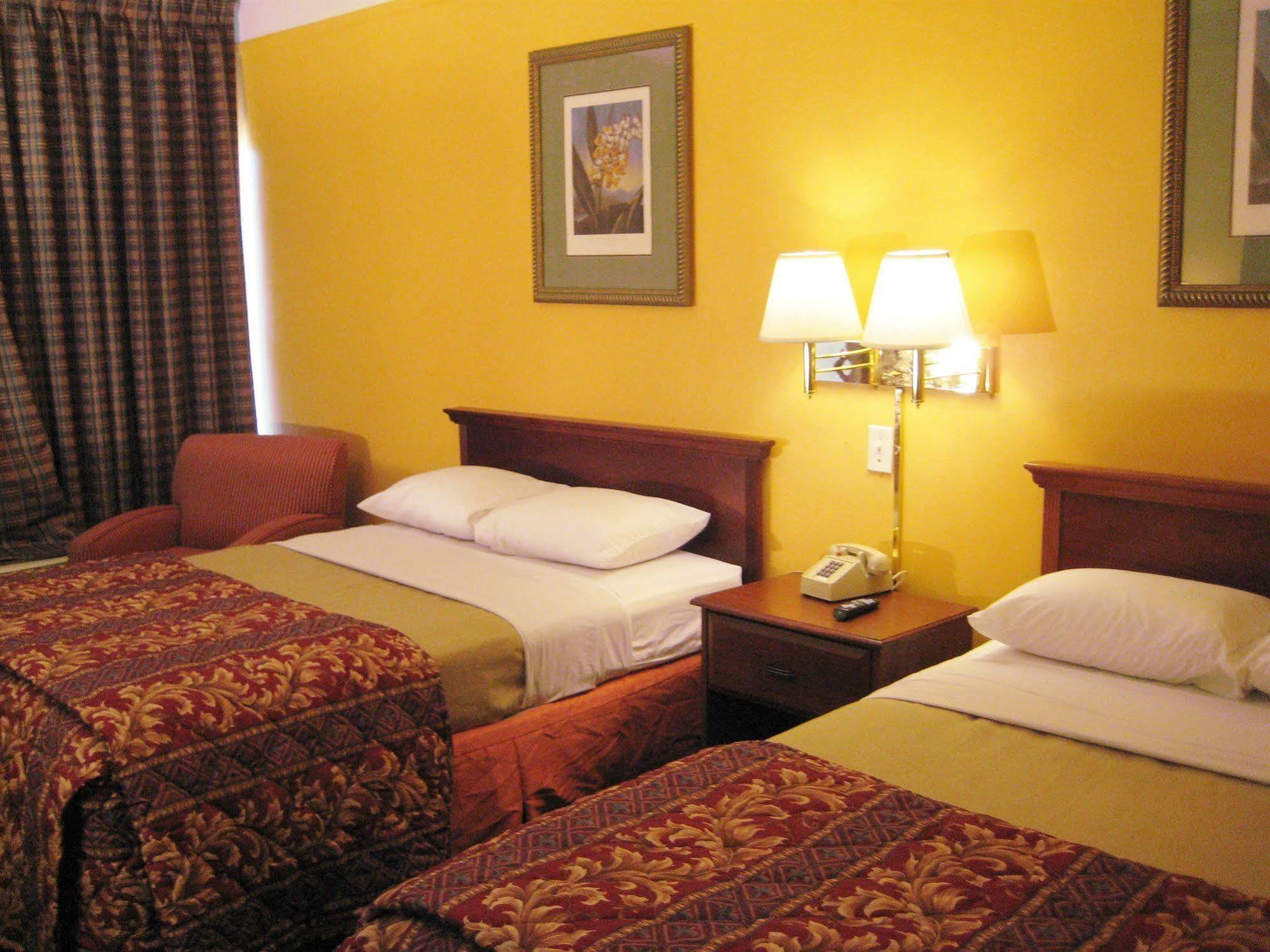 Charlotte Express Inn Экстерьер фото